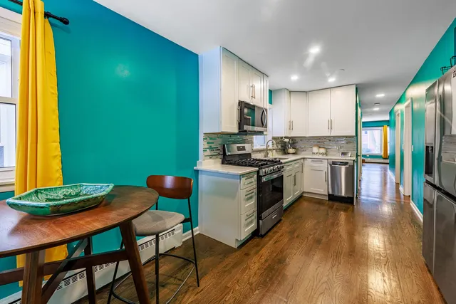 $549,900 | 3702 West George Street, Chicago, IL 60618