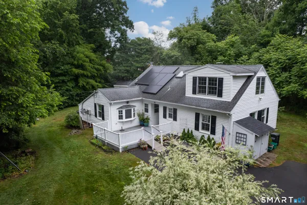 $550,000 | 86 Davis Drive, Guilford, CT 06437