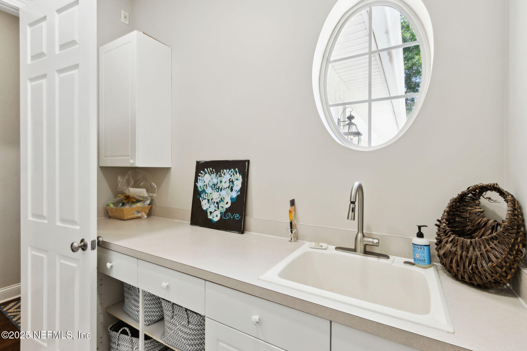 724 Piney Place St. Johns, FL 32259 - Photo 49 of 103 Large laundry room w/sink