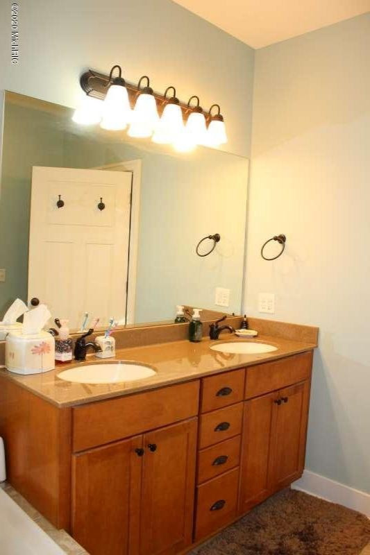 16072 Surrey Way Spring Lake, MI 49456 - Photo 9 of 34 master bath