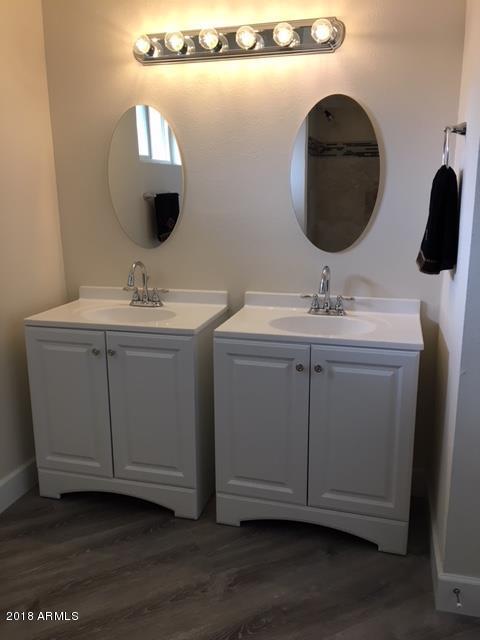 534 East Winged Foot Road Phoenix, AZ 85022 - Photo 31 of 39 guest bath 2