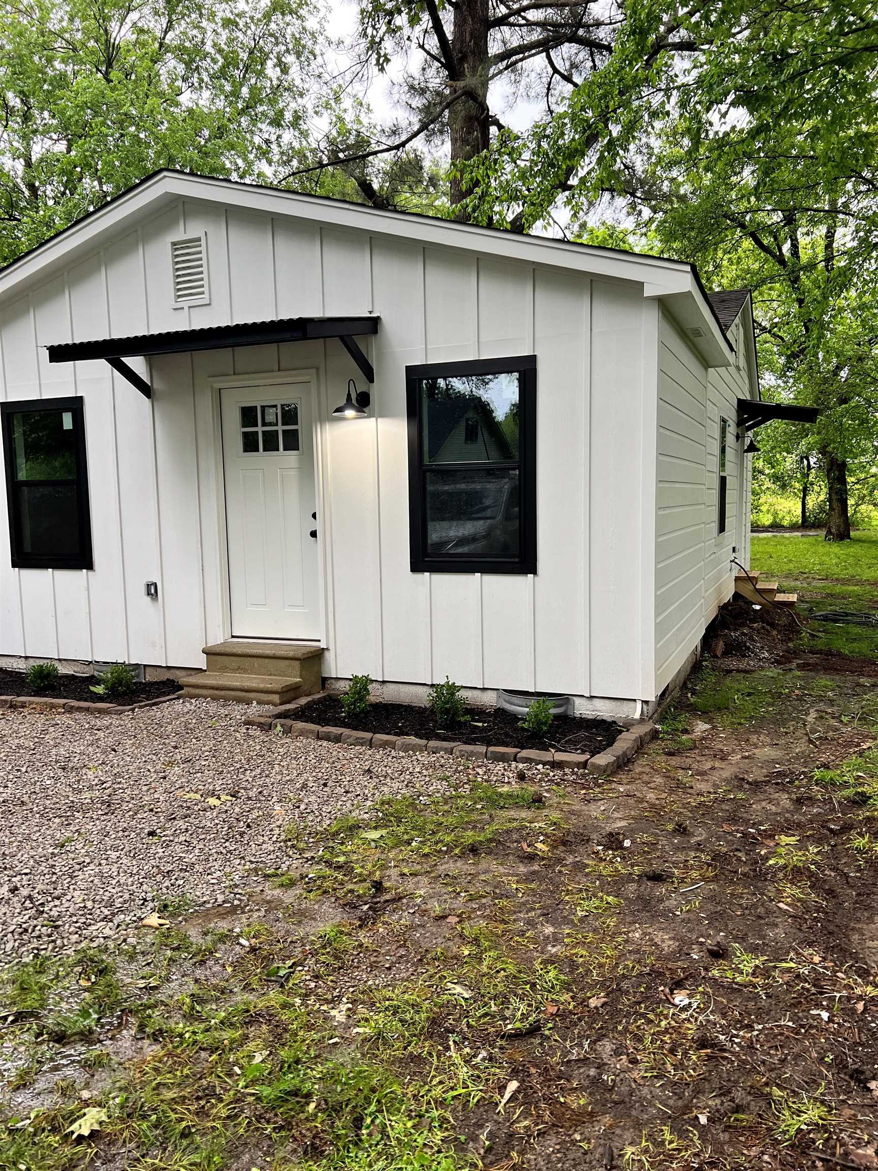 549 South Rowlett Street Collierville, TN 38017 - Photo 16 of 27 a backyard of a house