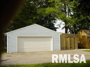1642 Oniontown Road Walnut Hill, IL 62893 - Photo 2 of 5