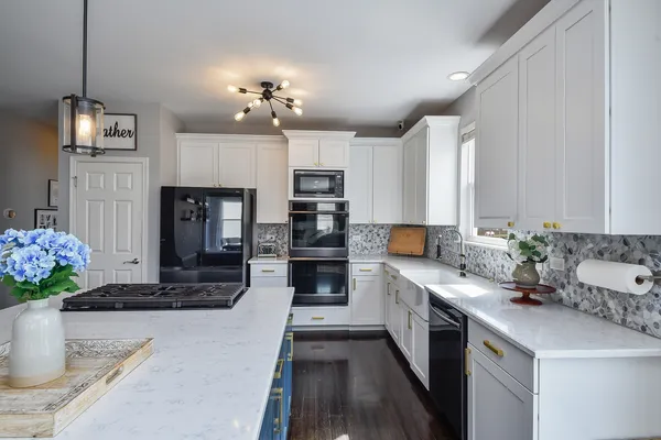 $505,000 | 2321 Ferdinand Lane, Montgomery, IL 60538