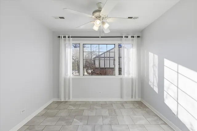 $283,000 | 7711 West Oak Ridge Court, Unit 2A, Palos Heights, IL 60463