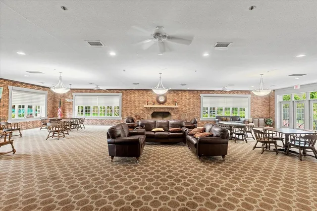 $283,000 | 7711 West Oak Ridge Court, Unit 2A, Palos Heights, IL 60463