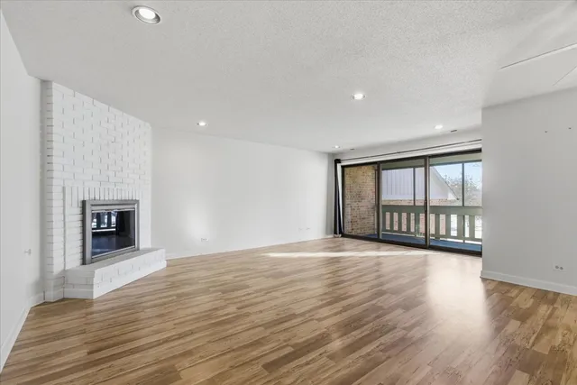 $283,000 | 7711 West Oak Ridge Court, Unit 2A, Palos Heights, IL 60463