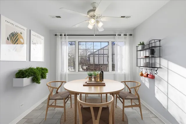 $283,000 | 7711 West Oak Ridge Court, Unit 2A, Palos Heights, IL 60463