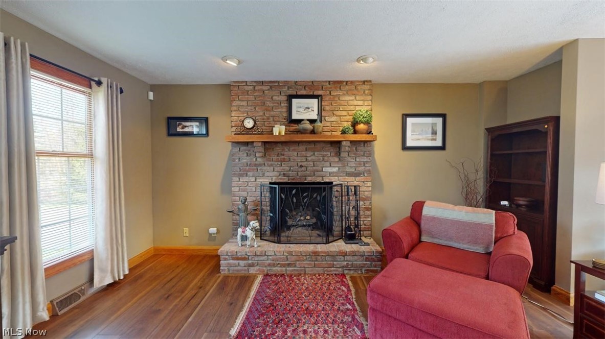15975 Madison Road Middlefield, OH 44062 - Photo 6 of 35 Great Room