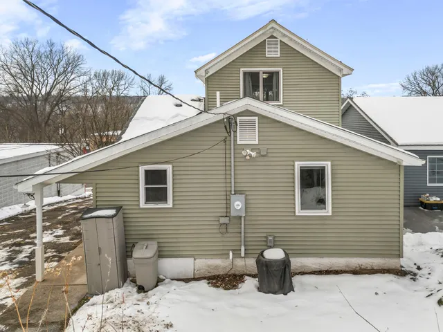 $177,000 | 132 South Washington Street, St. Croix Falls, WI 54024