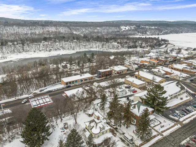 $177,000 | 132 South Washington Street, St. Croix Falls, WI 54024