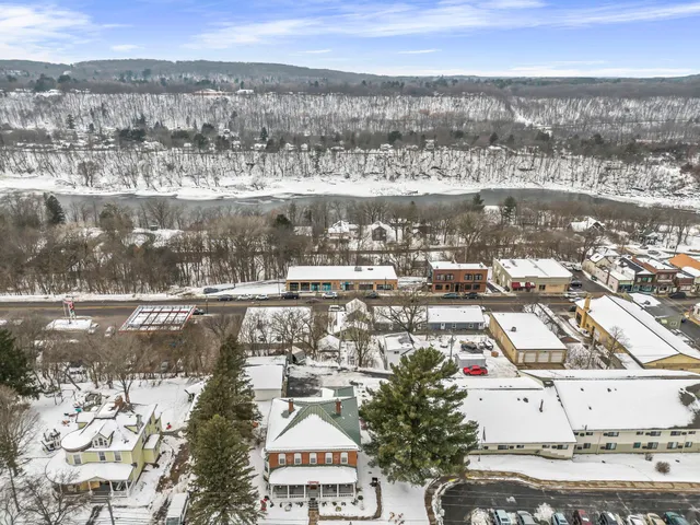 $177,000 | 132 South Washington Street, St. Croix Falls, WI 54024