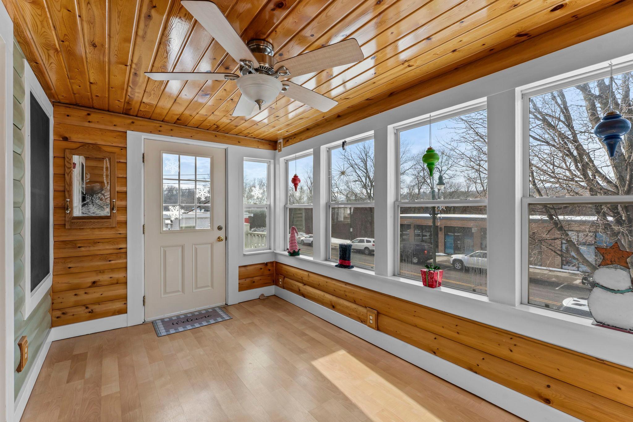 132 South Washington Street St. Croix Falls, WI 54024 - Photo 5 of 69