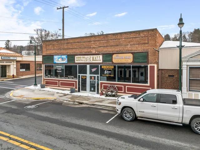 $177,000 | 132 South Washington Street, St. Croix Falls, WI 54024