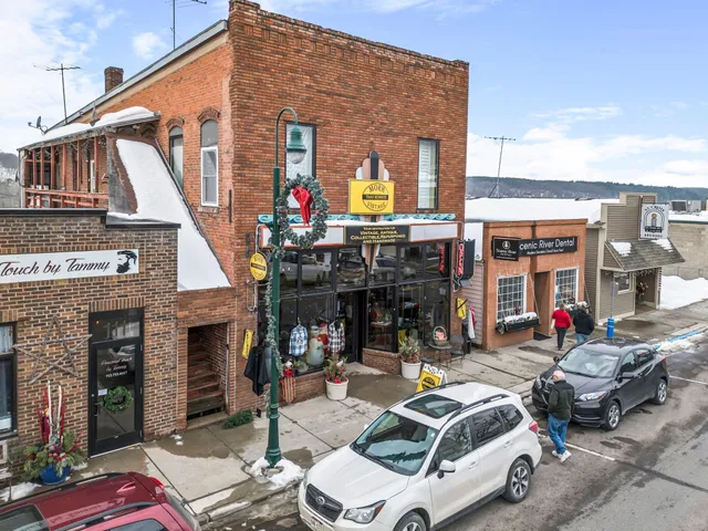$177,000 | 132 South Washington Street, St. Croix Falls, WI 54024