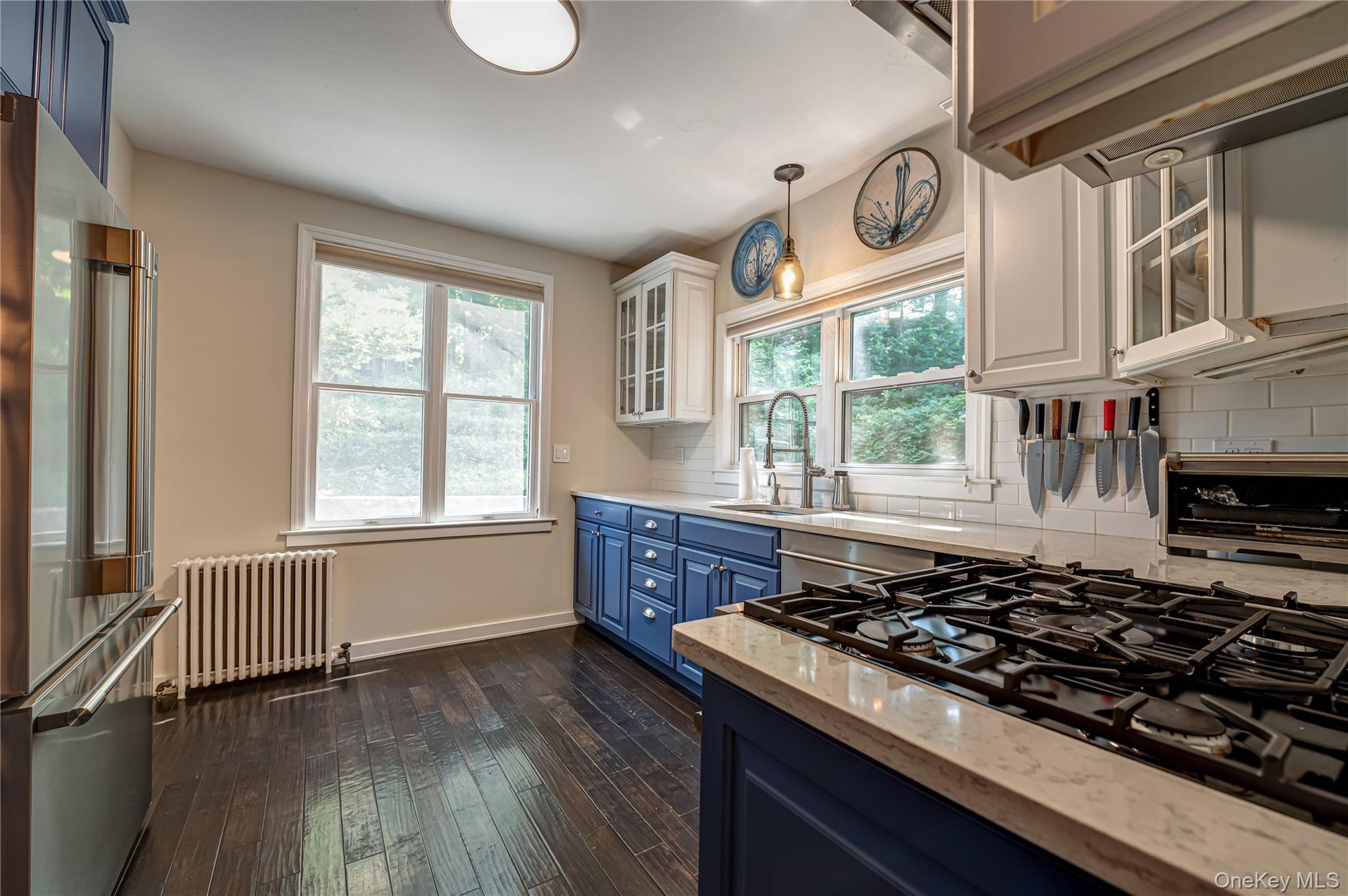 24 Soundview Road Huntington, NY 11743 - Photo 4 of 20 Gas Range