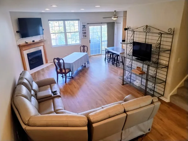 $449,000 | 7507 Frontage Road, Skokie, IL 60077