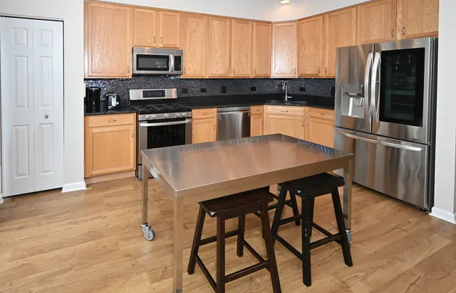 $449,000 | 7507 Frontage Road, Skokie, IL 60077