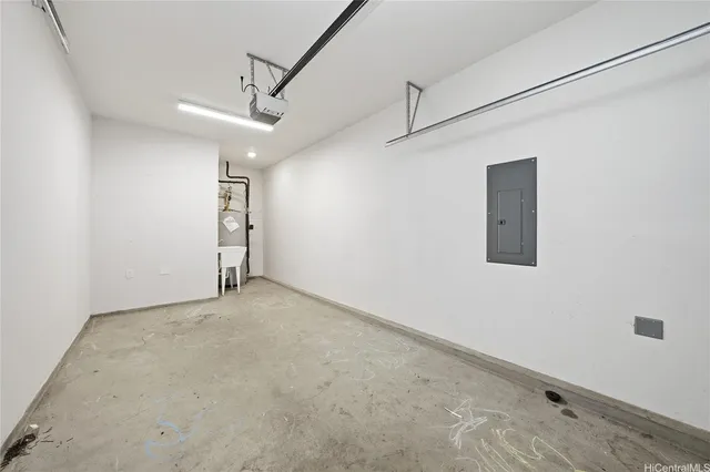 a view of a livingroom with an empty space