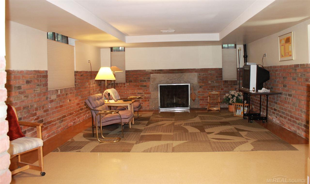 729 Pemberton Road Grosse Pointe Park, MI 48230 - Photo 32 of 46