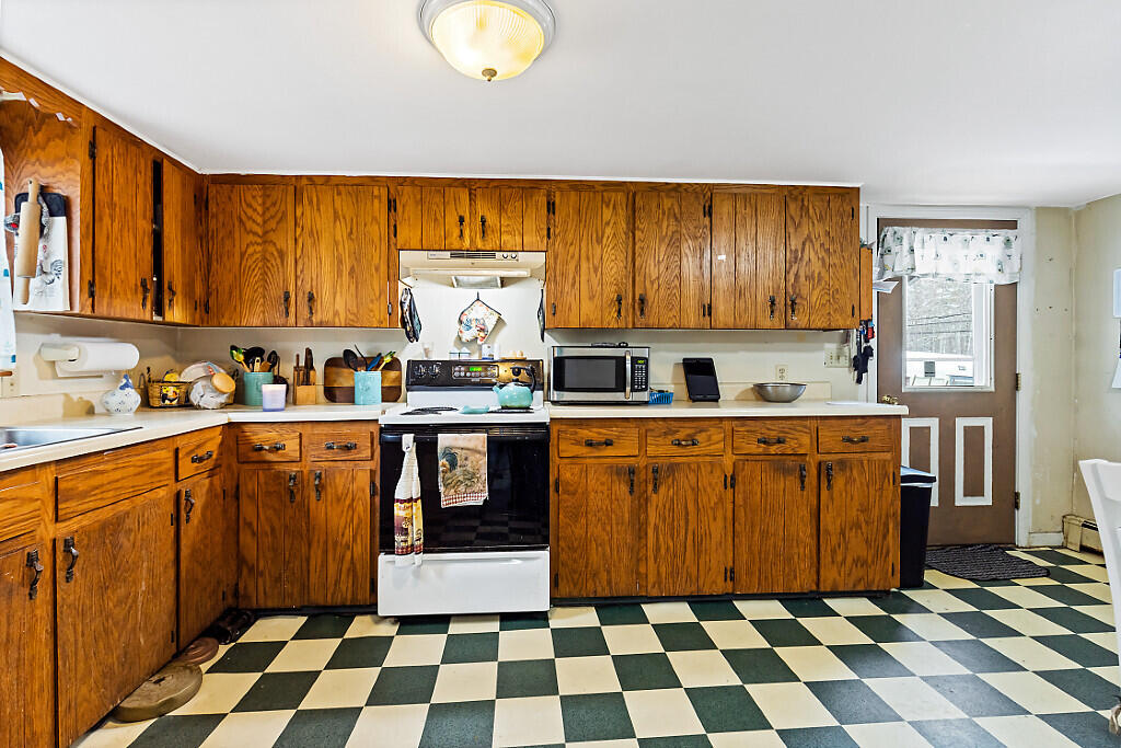 154 Togus Road Chelsea, ME 04330 - Photo 19 of 37 37_BP5A4957_DxO_mls