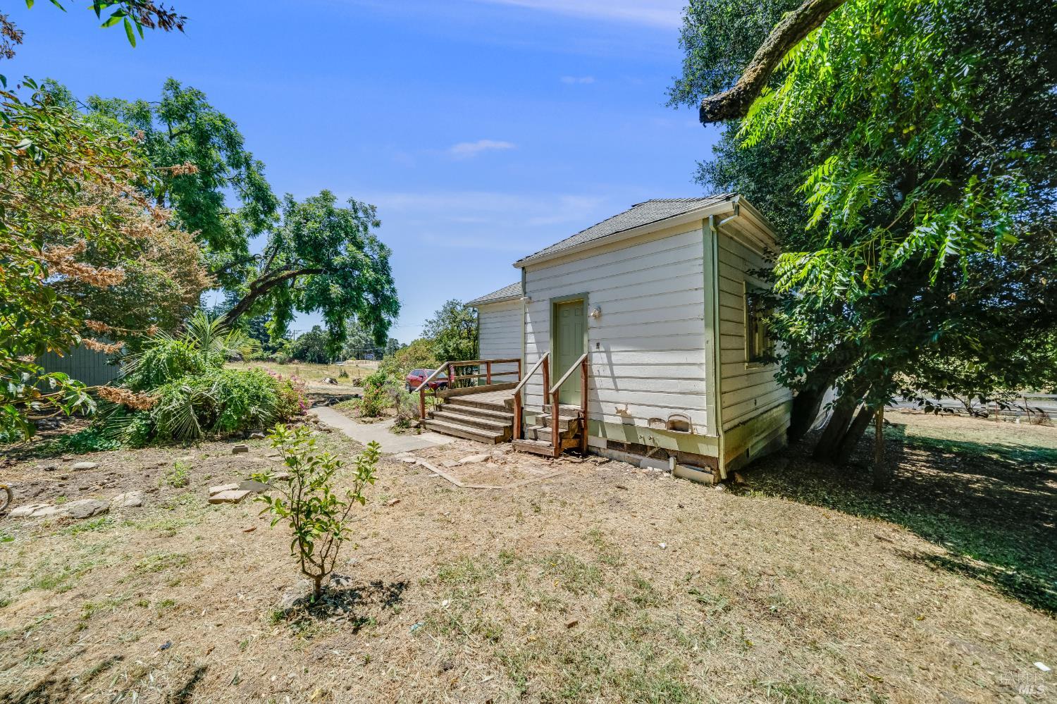 4570 Petaluma Hill Road Santa Rosa, CA 95404 - Photo 9 of 40