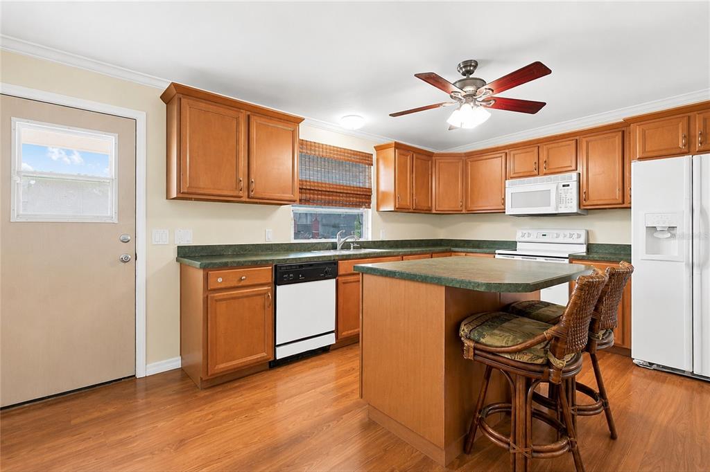 252 Loon Lane, Unit 252 Naples, FL 34114 - Photo 10 of 69 Gallery Image 10