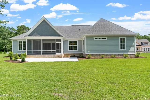 $825,000 | 167 River Ridge Drive, Wallace, NC 28466