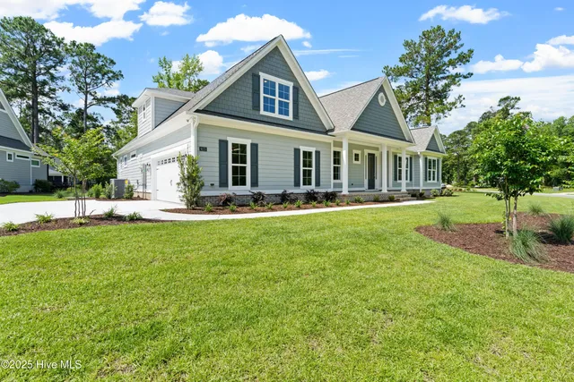 $825,000 | 167 River Ridge Drive, Wallace, NC 28466