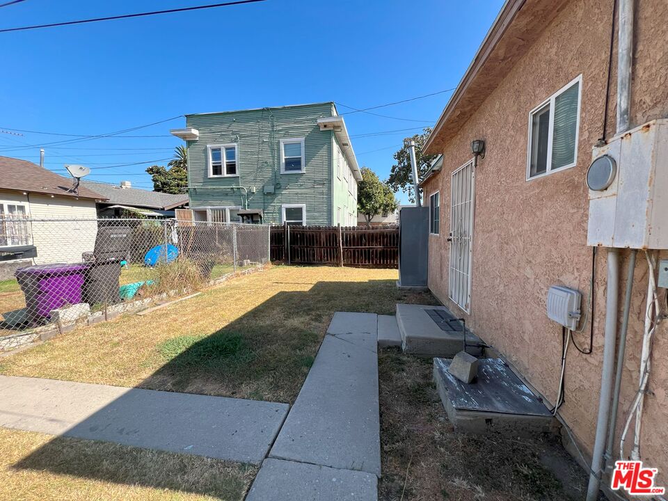 737 Lime Avenue Long Beach, CA 90813 - Photo 7 of 19 a view of a house with backyard