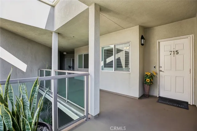 $1,200,000 | 1000-715 East Ocean Boulevard, Long Beach, CA 90802