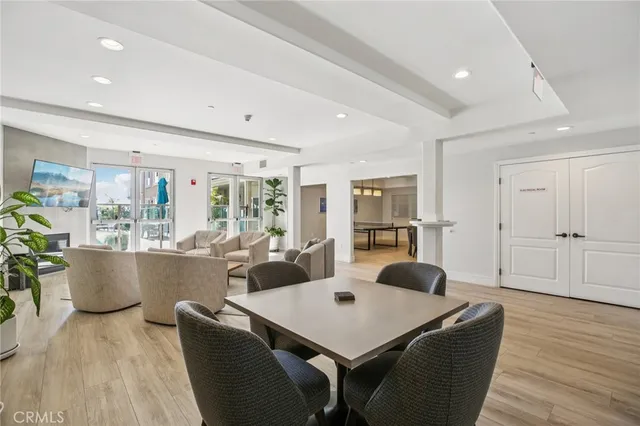 $1,200,000 | 1000-715 East Ocean Boulevard, Long Beach, CA 90802