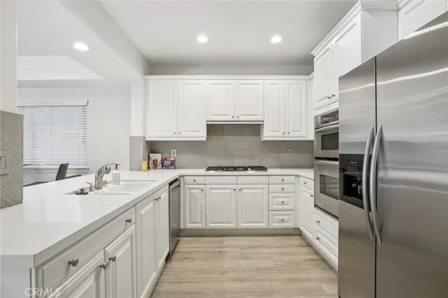 $1,200,000 | 1000-715 East Ocean Boulevard, Long Beach, CA 90802