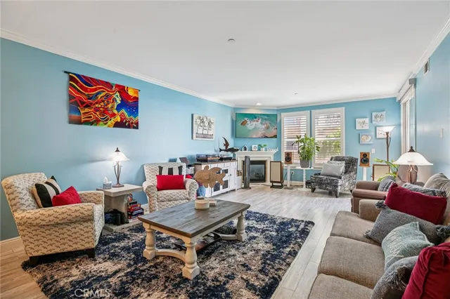 $1,200,000 | 1000-715 East Ocean Boulevard, Long Beach, CA 90802