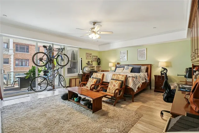 $1,200,000 | 1000-715 East Ocean Boulevard, Long Beach, CA 90802