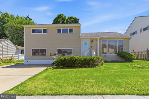 $599,999 | 4 Dunlap Drive, Parlin, NJ 08859
