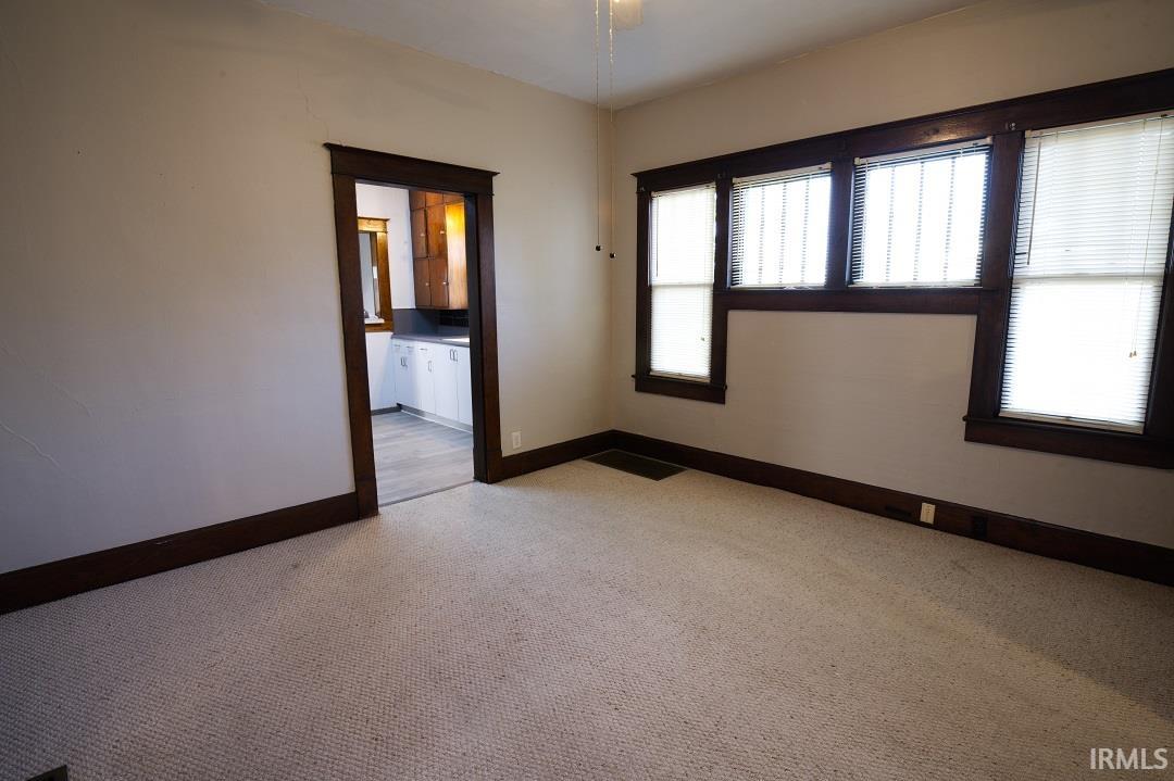 316 West 8th Street Bicknell, IN 47512 - Photo 4 of 25
