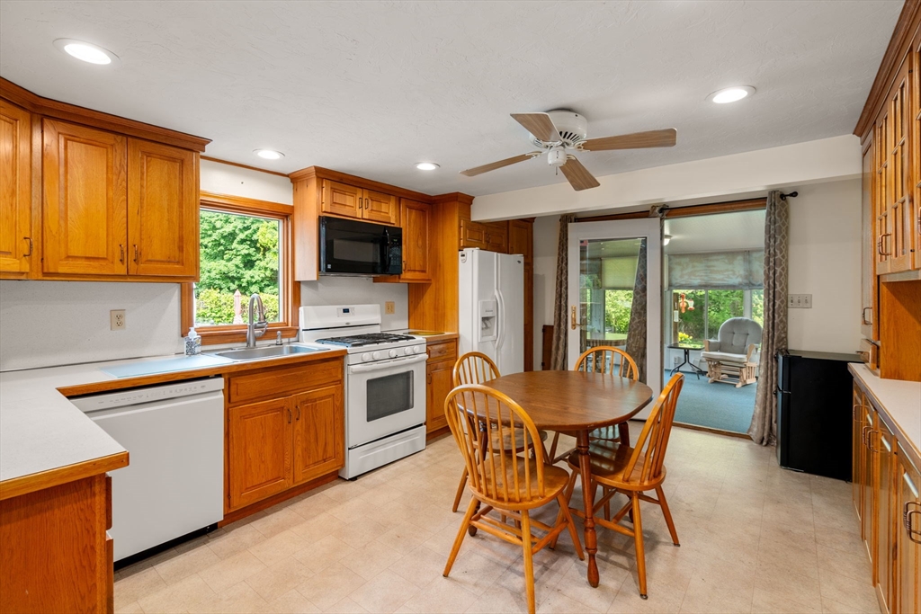 1080 Ocean Street Marshfield, MA 02050 - Photo 12 of 29