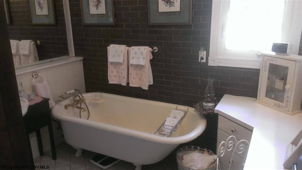 629 Walnut Fork Road Alum Bridge, WV 26321 - Photo 11 of 20 Gallery Image 11