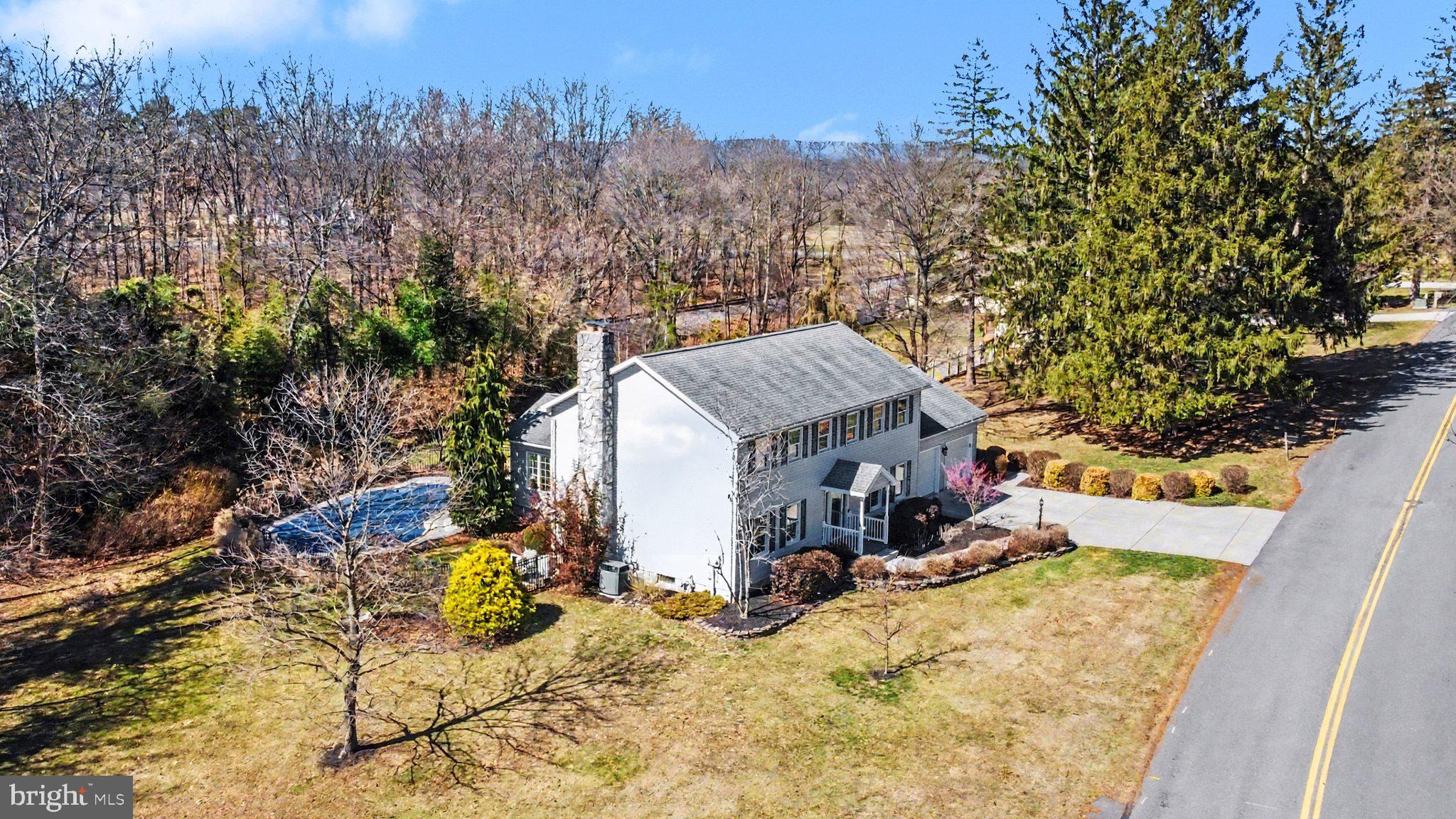 75 Longview Boulevard Gettysburg, PA 17325 - Photo 2 of 47