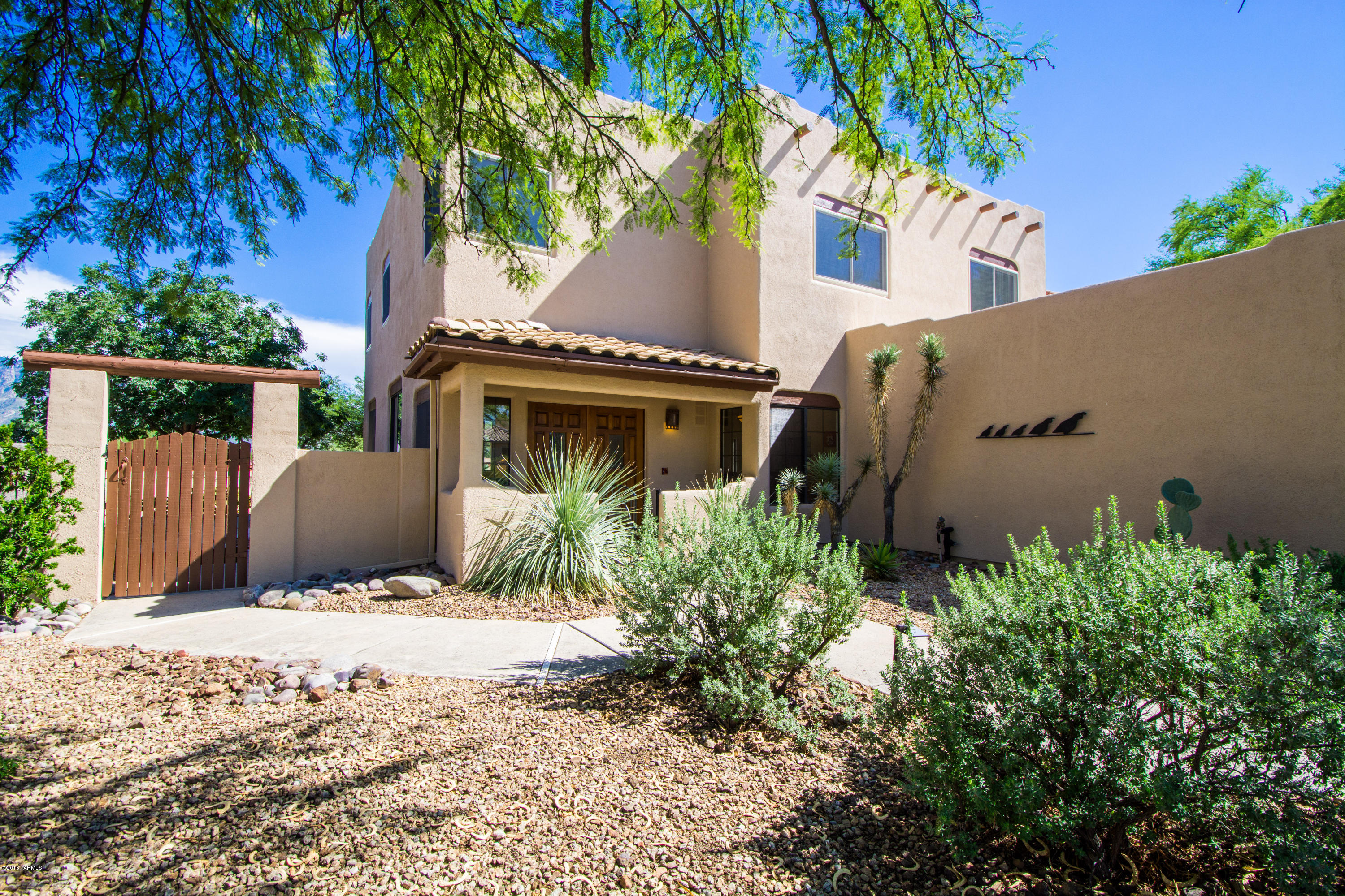 65 Blackstone Road Oro Valley, AZ 85755 - Photo 3 of 48
