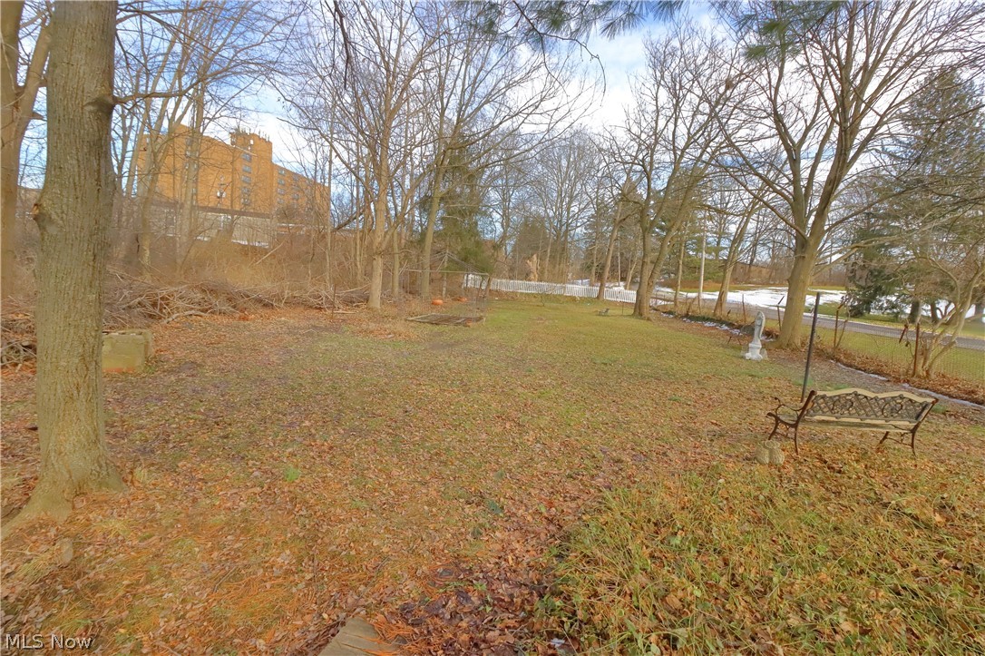 1529 South Noble Road Cleveland, OH 44121 - Photo 25 of 27 Gallery Image 25
