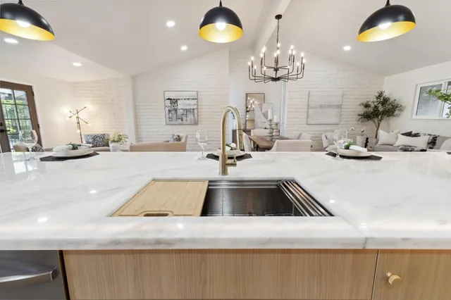 $799,000 | 2044 West San Bruno Avenue, Fresno, CA 93711