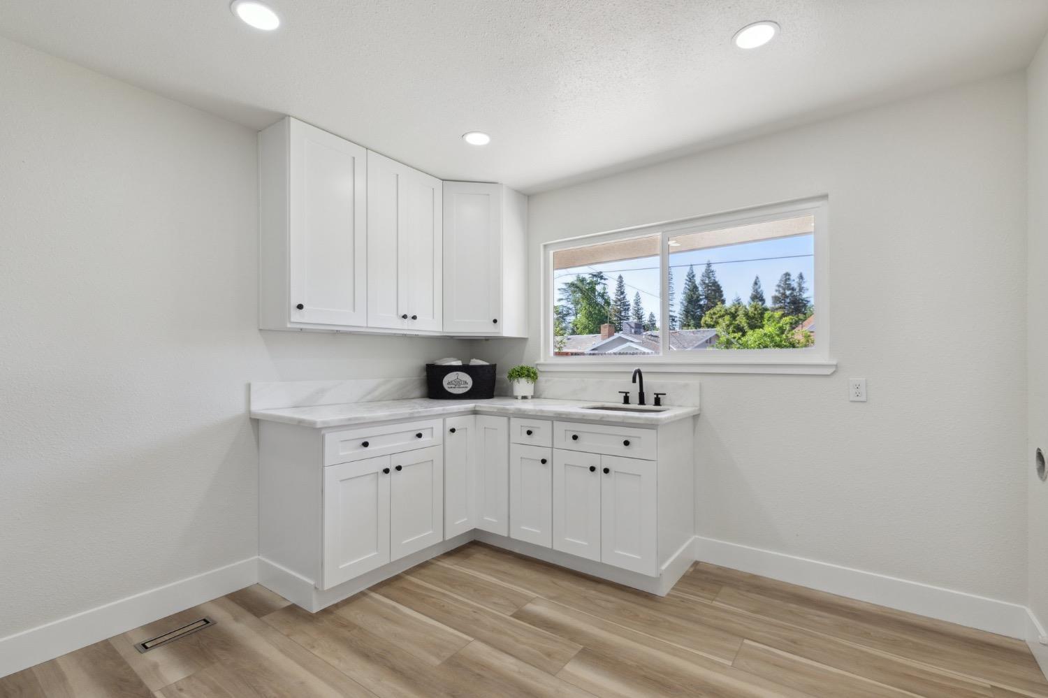 2044 West San Bruno Avenue Fresno, CA 93711 - Photo 24 of 41