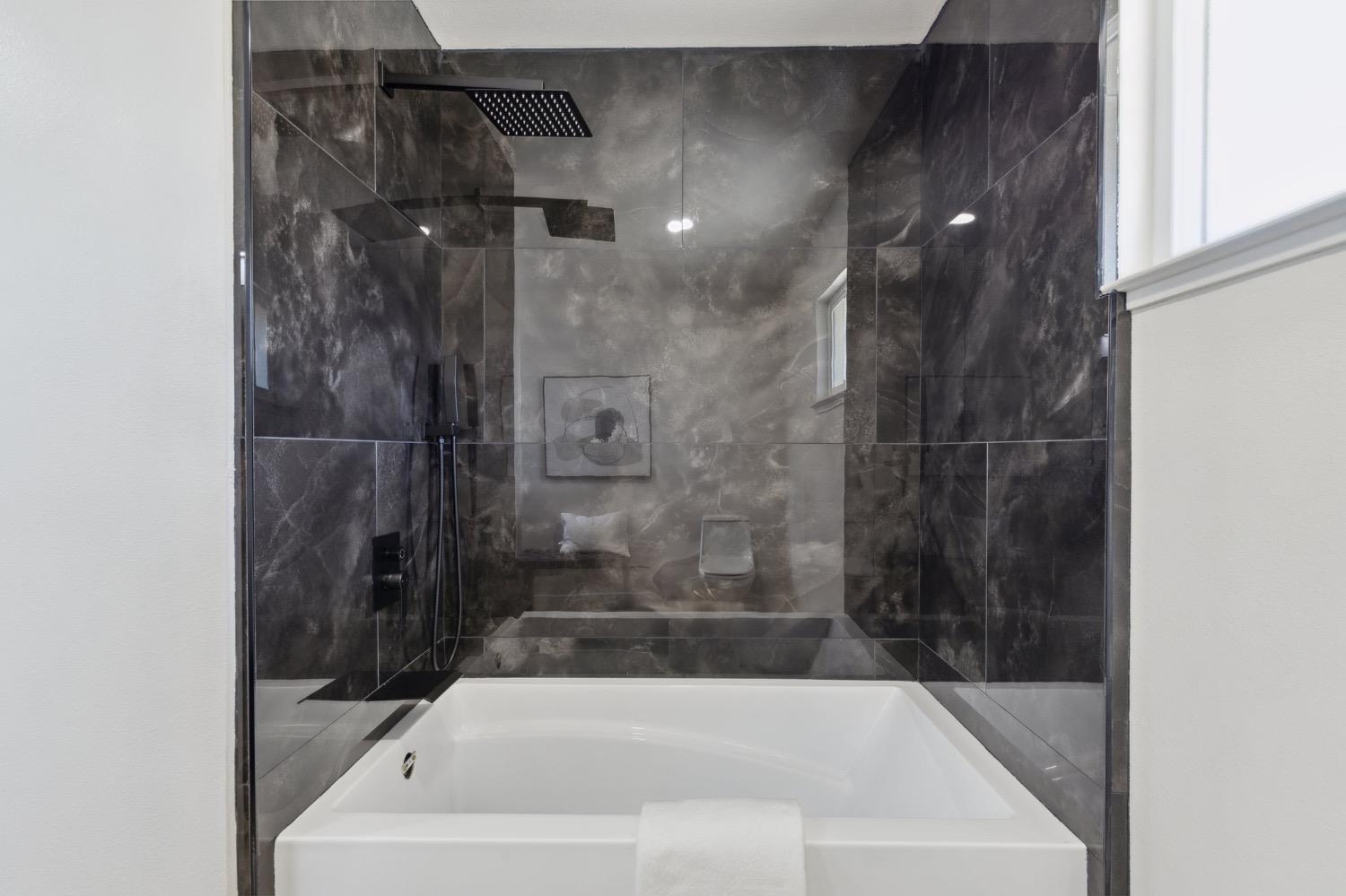 2044 West San Bruno Avenue Fresno, CA 93711 - Photo 28 of 41