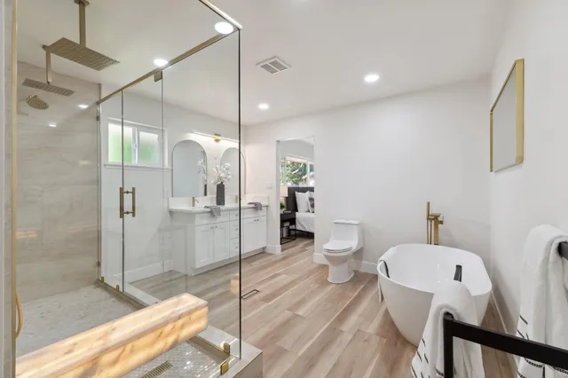 $799,000 | 2044 West San Bruno Avenue, Fresno, CA 93711