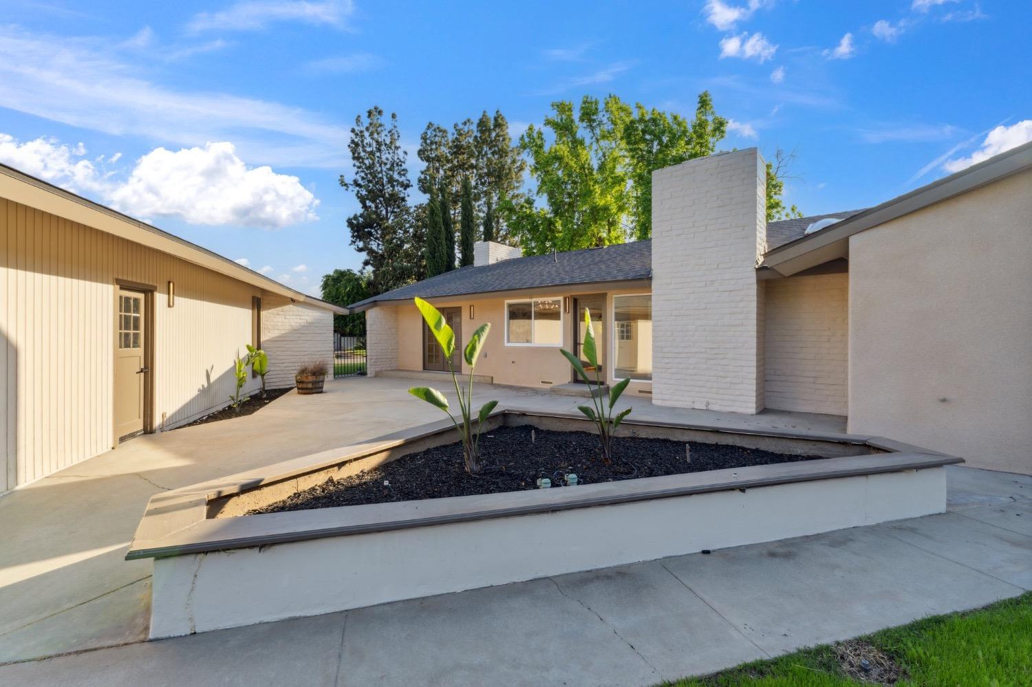 2044 West San Bruno Avenue Fresno, CA 93711 - Photo 37 of 41