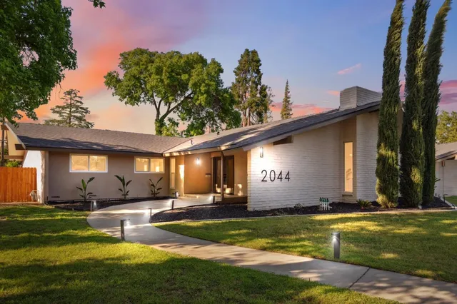 $799,000 | 2044 West San Bruno Avenue, Fresno, CA 93711