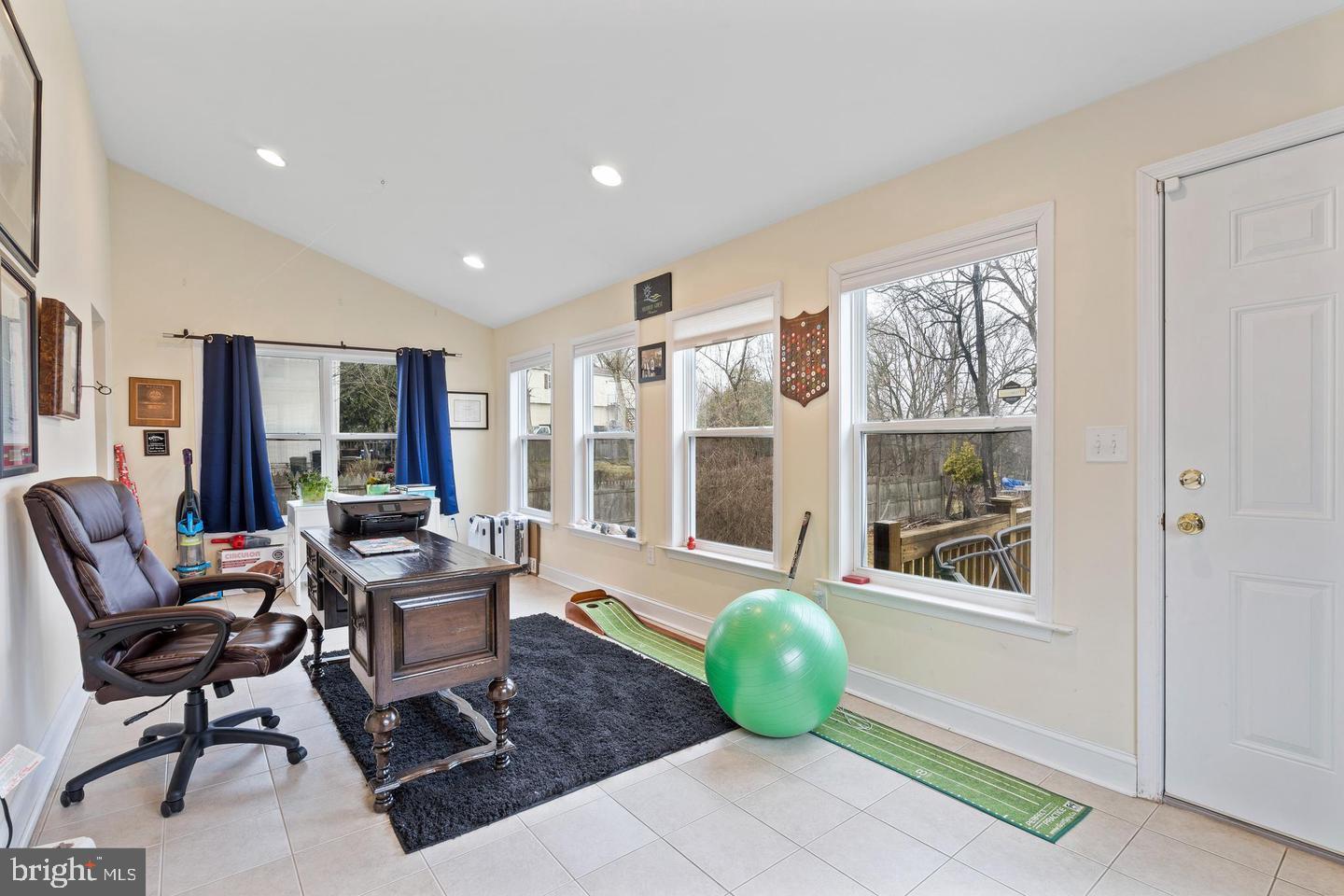 994 Upper Gulph Road Wayne, PA 19087 - Photo 10 of 24 a living room with furniture and a window