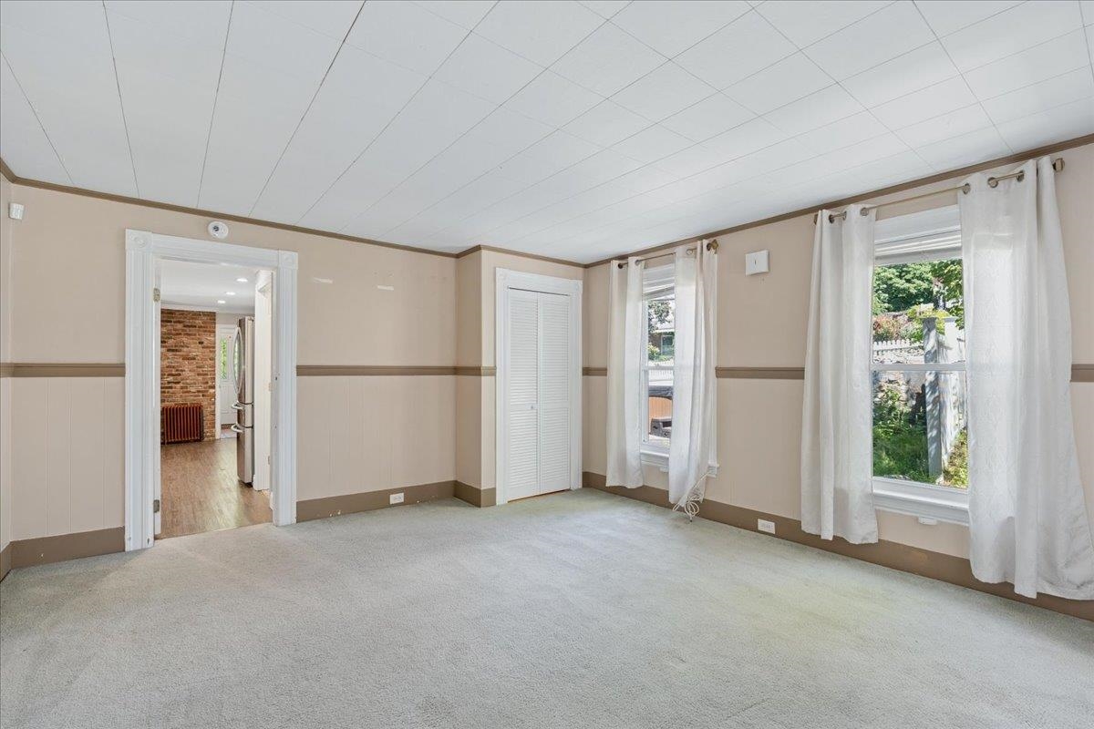 564 River Road Manchester, NH 03104 - Photo 19 of 54